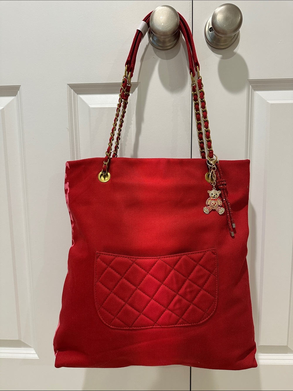 Red Quilted Front Tote with Chain Handles Tie Dye Sides and Removable Charm NWTS